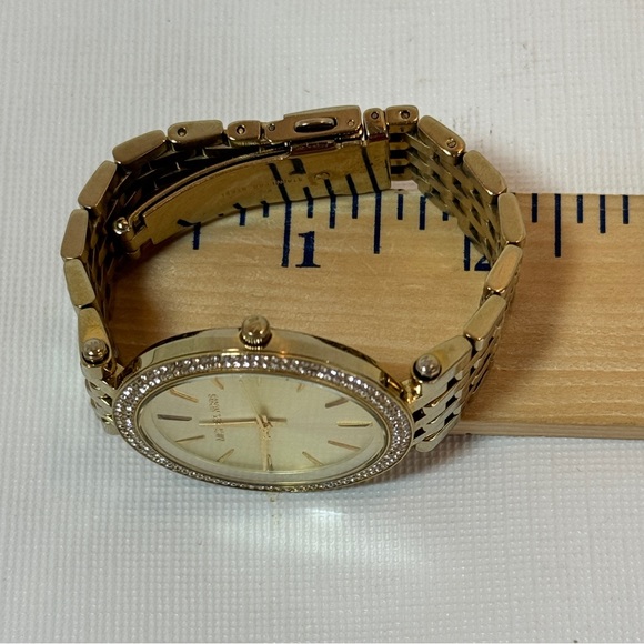 Michael Kors Darci Watch MK-3191 Gold Tone Pave Crystal Needs Battery - Picture 7 of 10